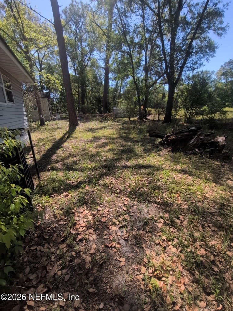 2092 Benedict Road - Photo 15