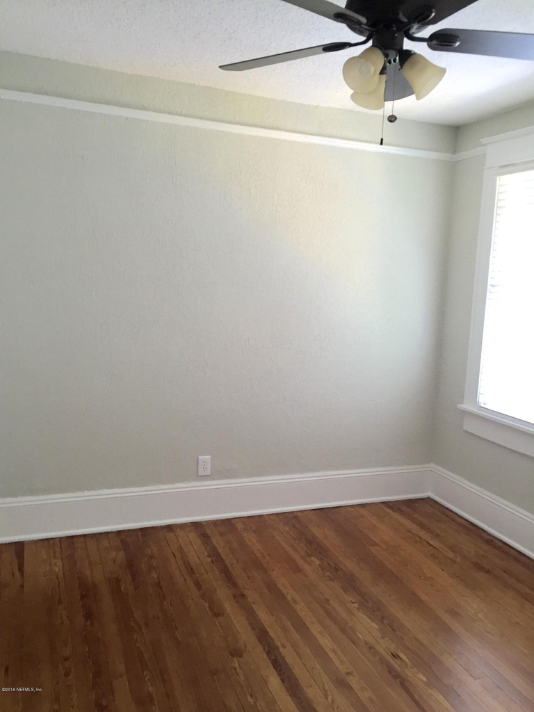 2116 Herschel Street - Photo 13