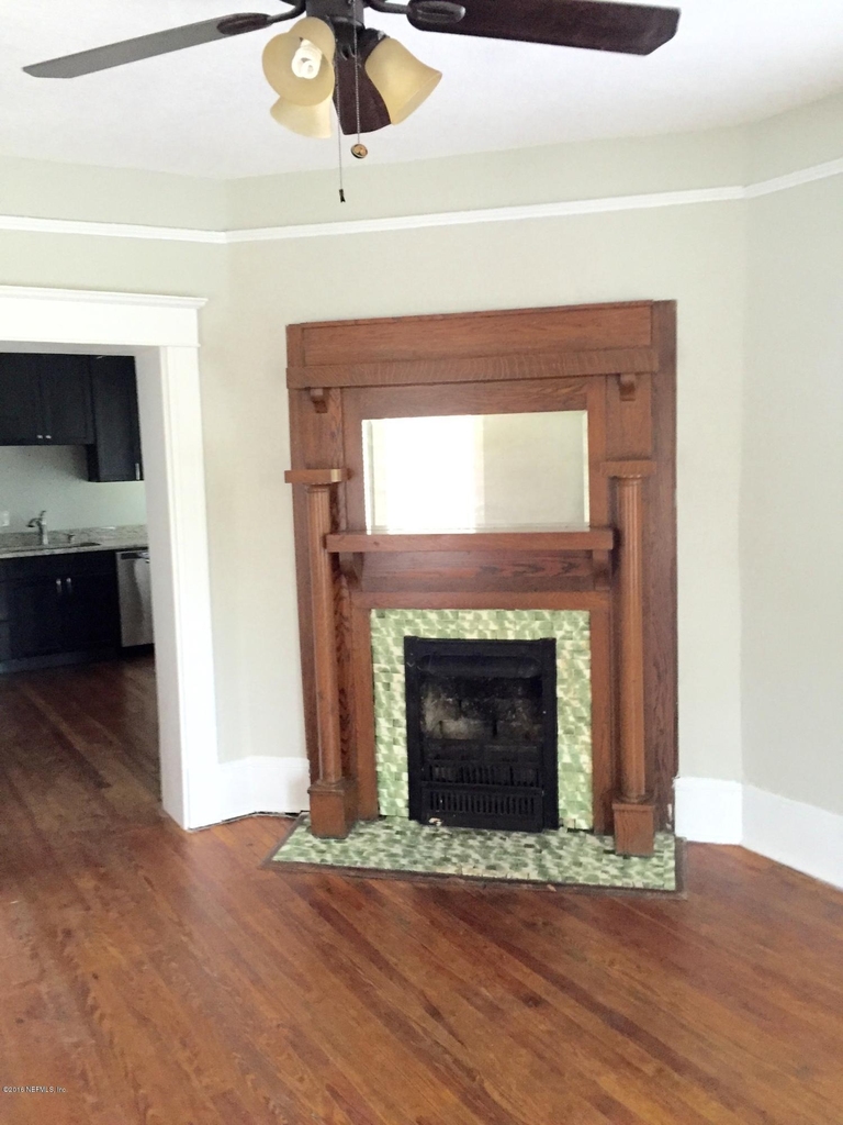2116 Herschel Street - Photo 6