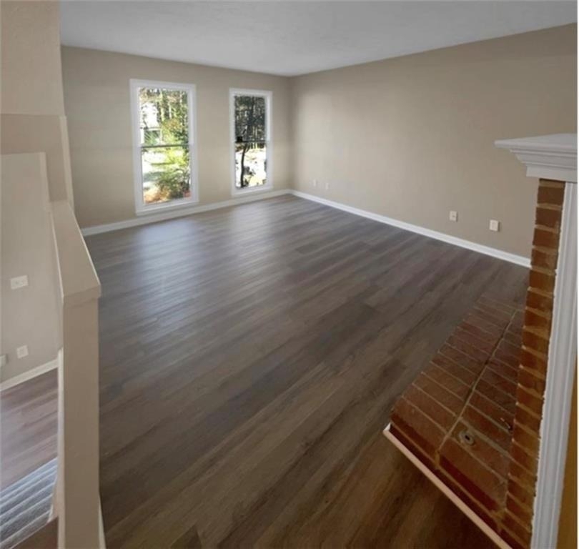 688 Stratford Green - Photo 2