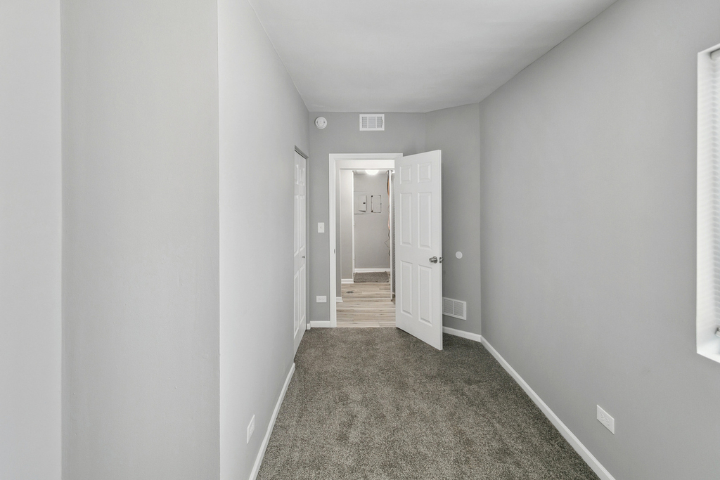 9305 S Homan Avenue - Photo 6