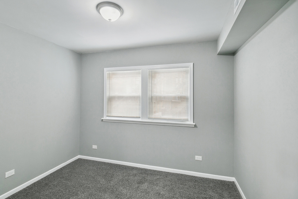 9305 S Homan Avenue - Photo 8