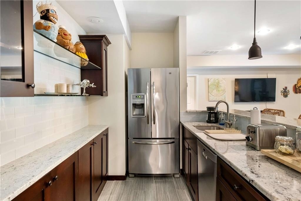 582 Charles Ave - Photo 70