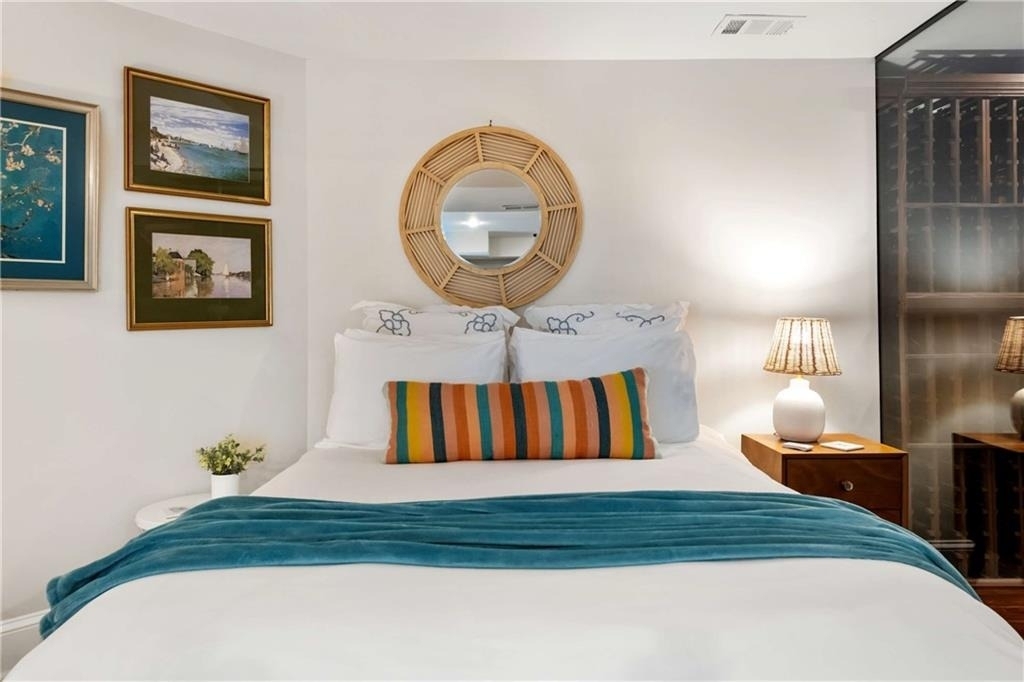 582 Charles Ave - Photo 6