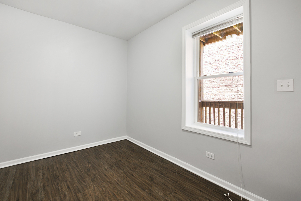 7730 N Ashland Avenue - Photo 14