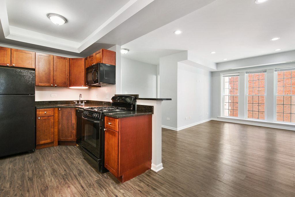 7730 N Ashland Avenue - Photo 2