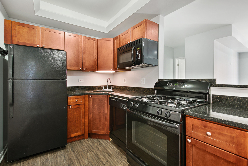 7730 N Ashland Avenue - Photo 3