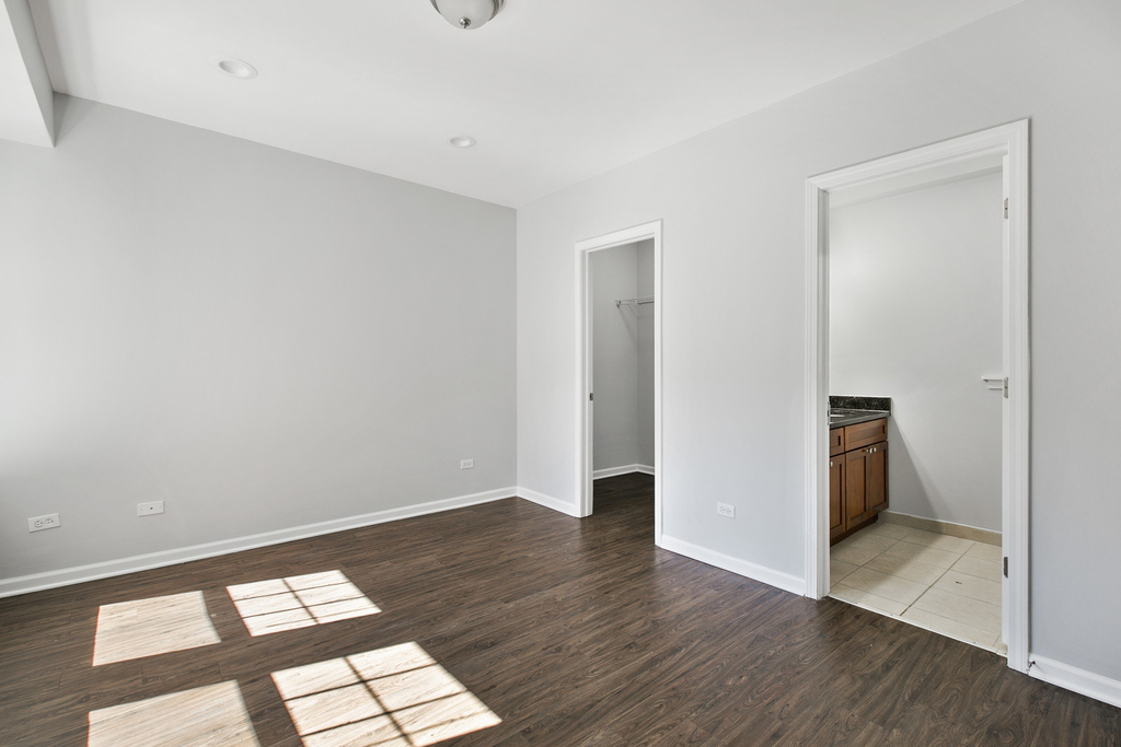 7730 N Ashland Avenue - Photo 7