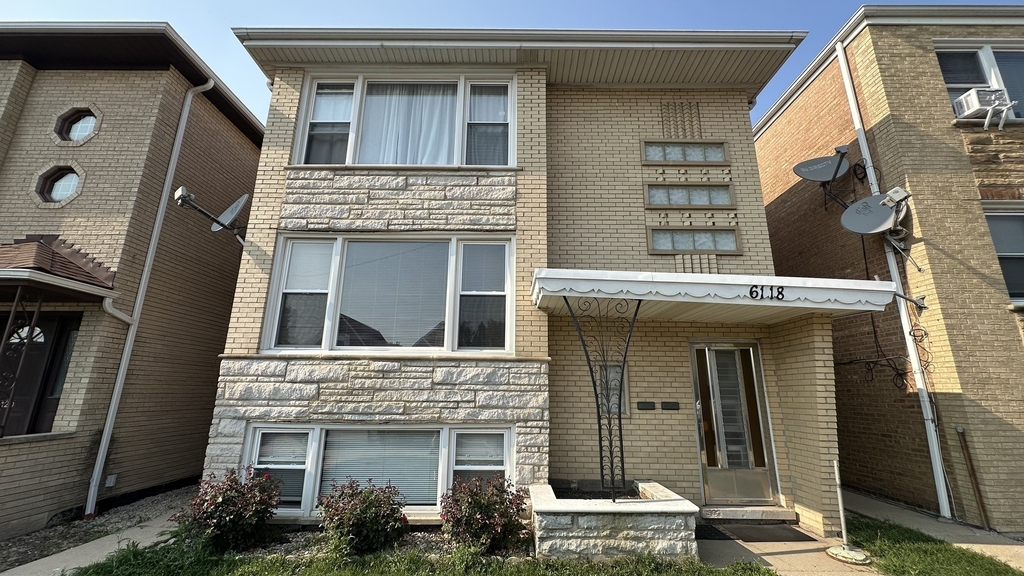 6118 W Gunnison Street - Photo 0