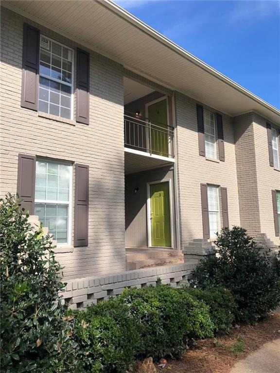 2786 Old Hapeville Road Sw - Photo 1