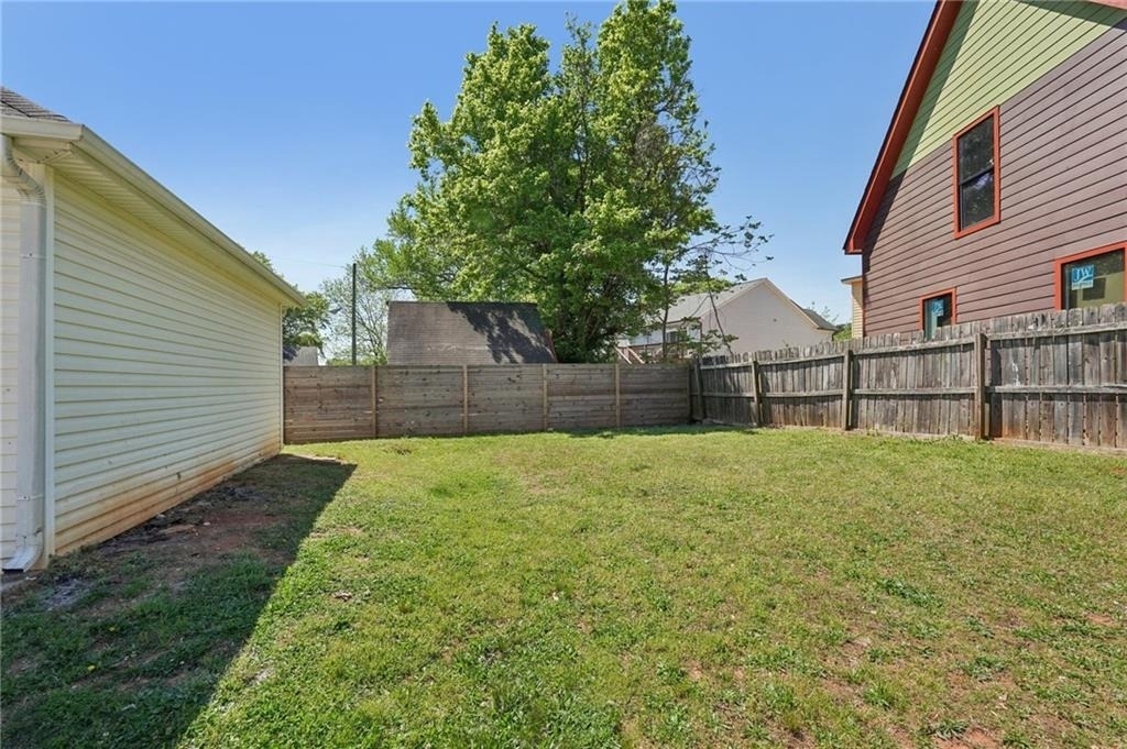 2596 Bates Street Se - Photo 38