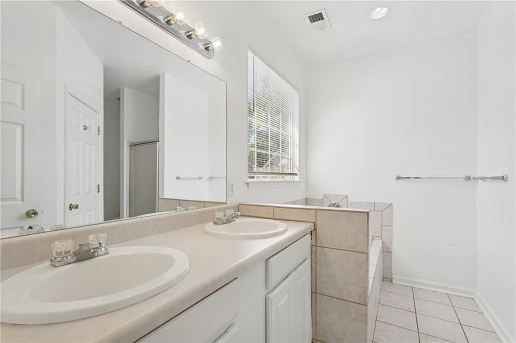2596 Bates Street Se - Photo 22