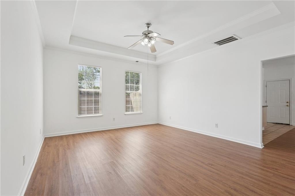 2596 Bates Street Se - Photo 5
