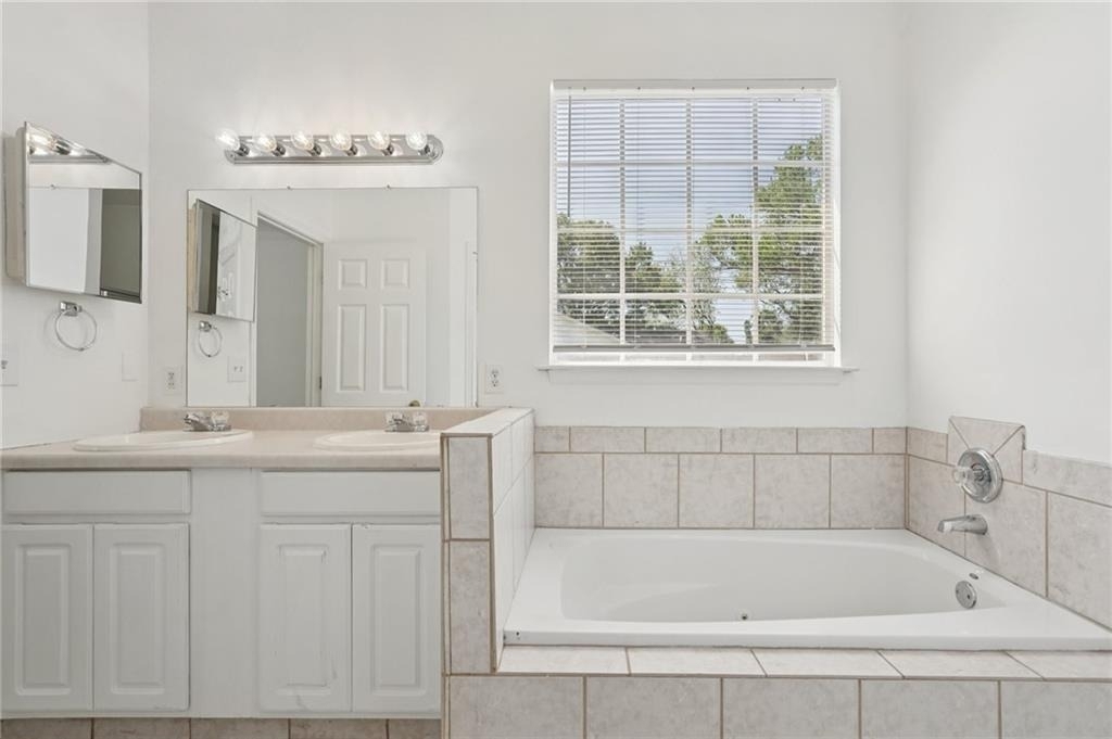 2596 Bates Street Se - Photo 24
