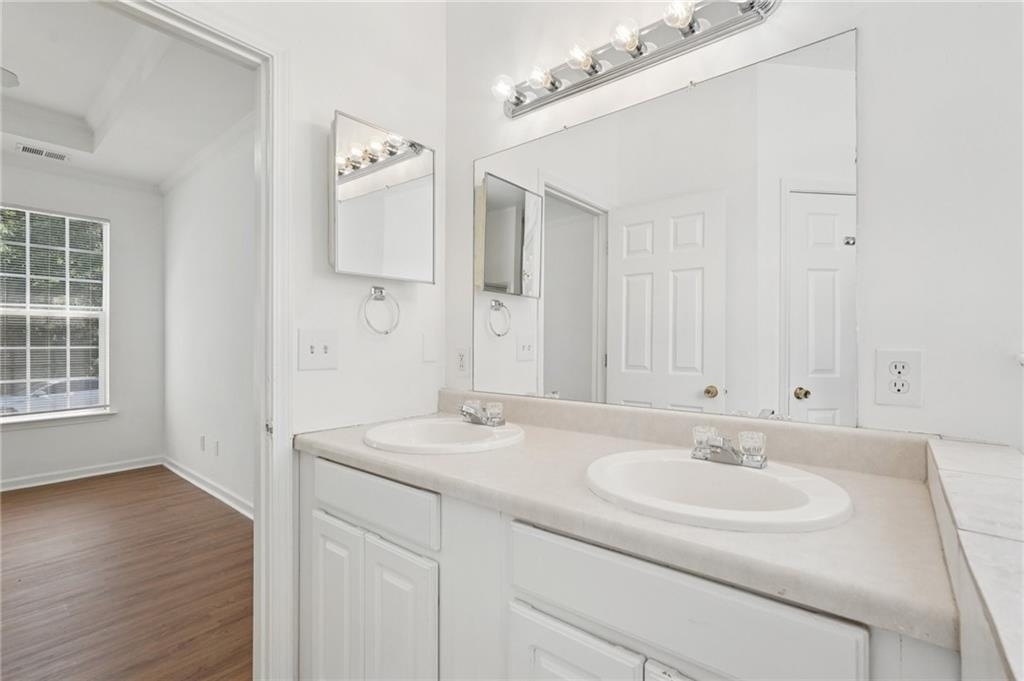 2596 Bates Street Se - Photo 23