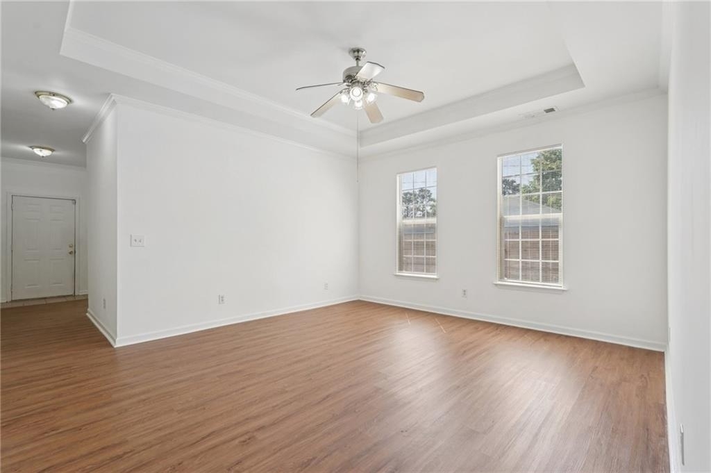 2596 Bates Street Se - Photo 6
