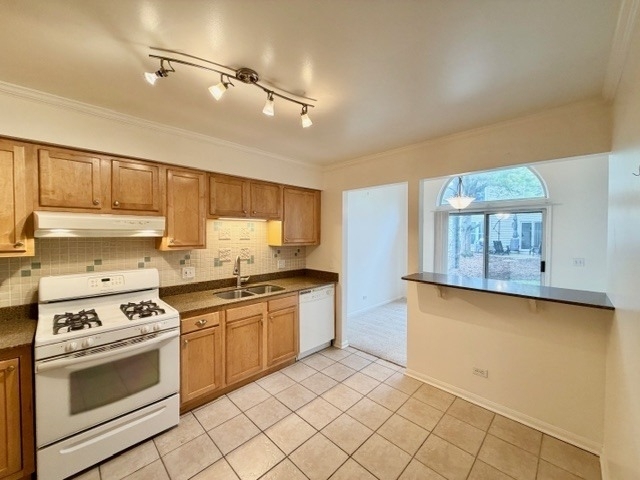 627 Cobblestone Court - Photo 3