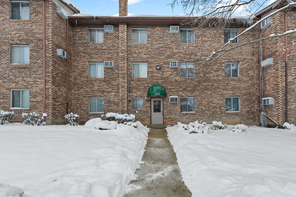 2505 Spring Street - Photo 0
