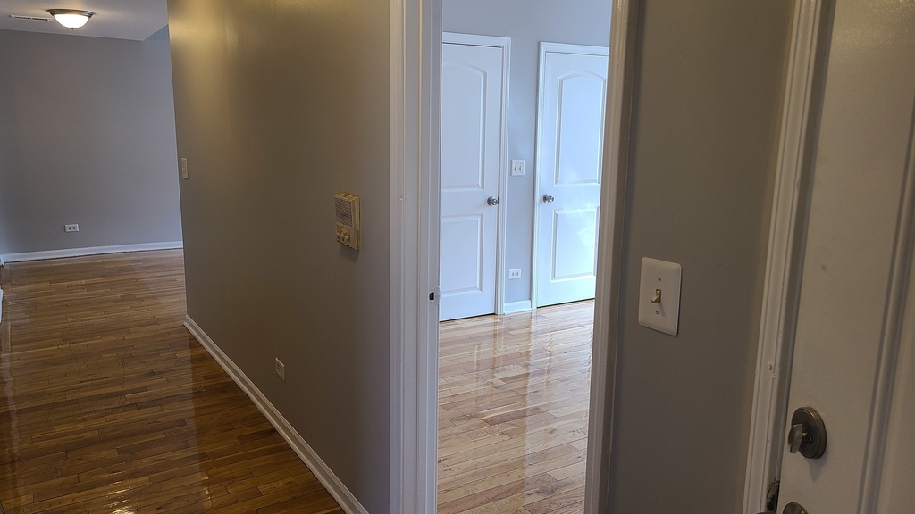 1407 E 69th Place - Photo 7