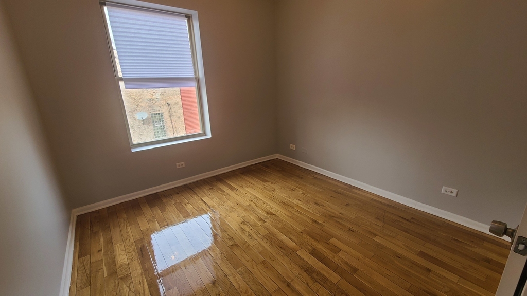 1407 E 69th Place - Photo 6