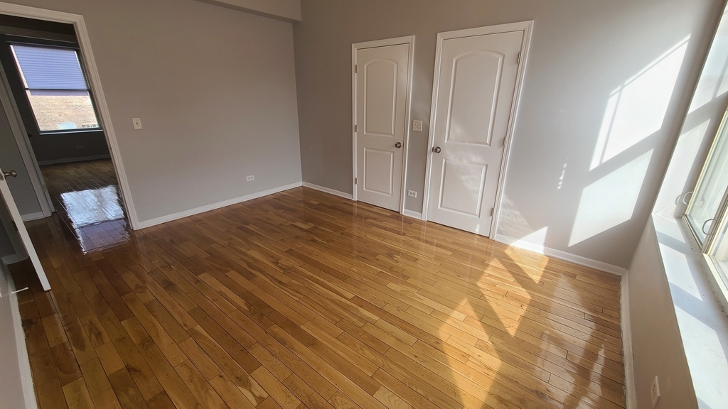 1407 E 69th Place - Photo 8