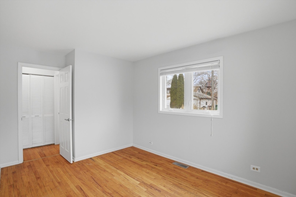 8912 Windsor Lane - Photo 11