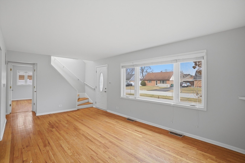 8912 Windsor Lane - Photo 7