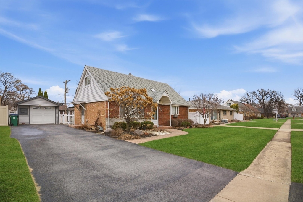 8912 Windsor Lane - Photo 0