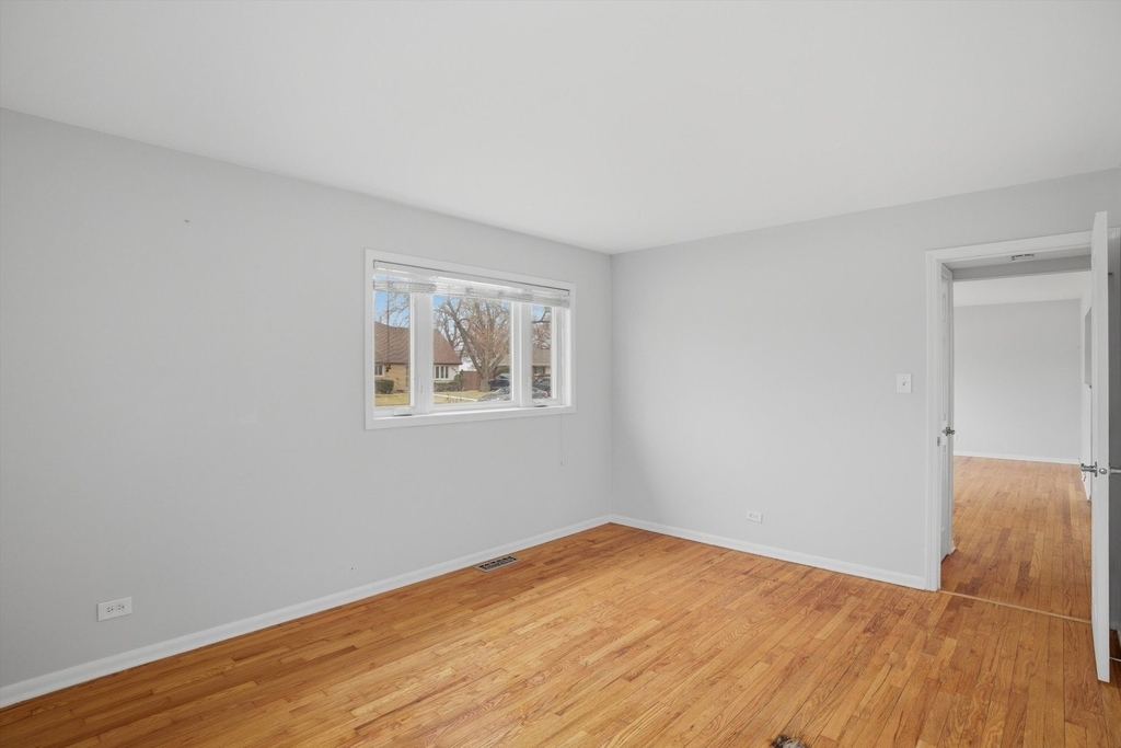 8912 Windsor Lane - Photo 16