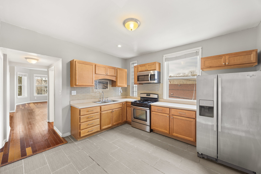 6649 S Rhodes Avenue - Photo 4