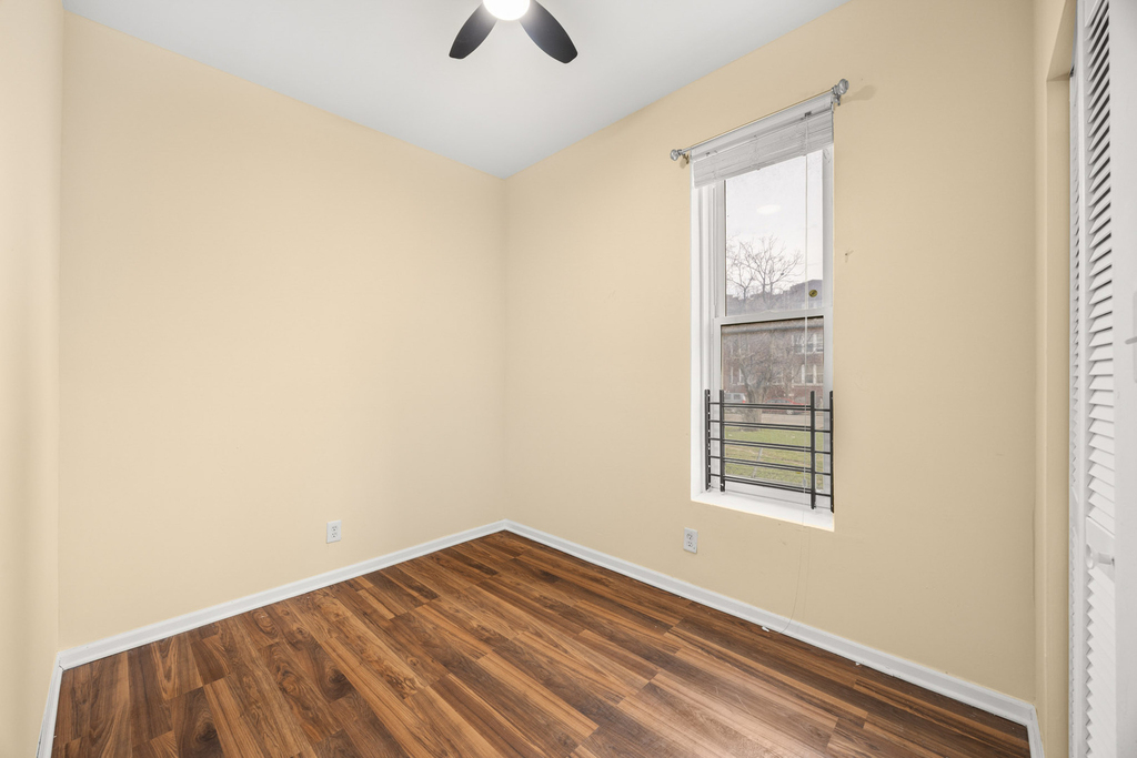 6649 S Rhodes Avenue - Photo 5