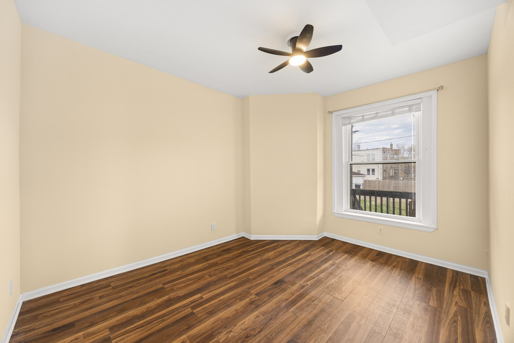 6649 S Rhodes Avenue - Photo 8