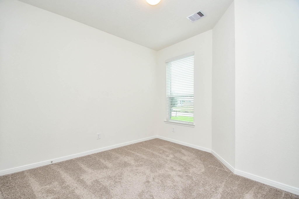 25230 Benroe Street - Photo 16