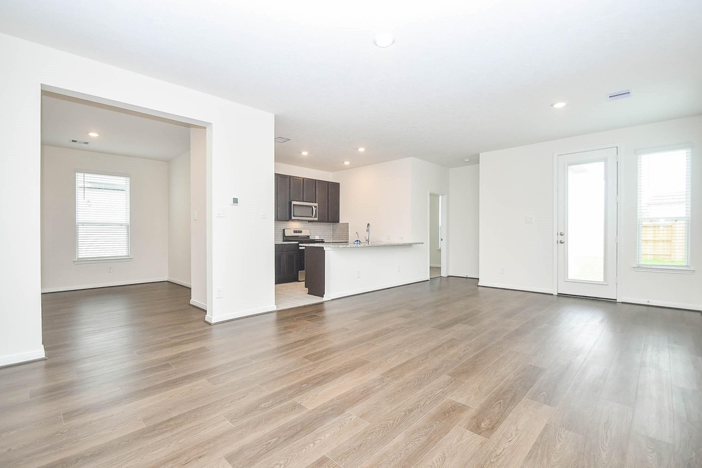 25230 Benroe Street - Photo 1