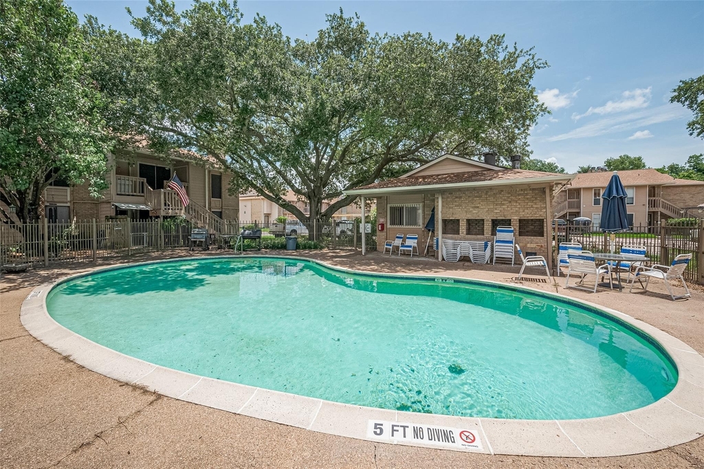 1505 Ward Road - Photo 32