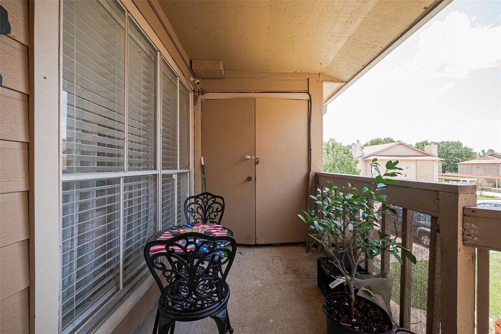 1505 Ward Road - Photo 3