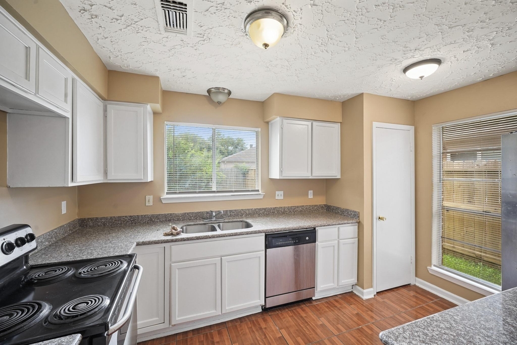3714 Embarcadero Drive - Photo 5