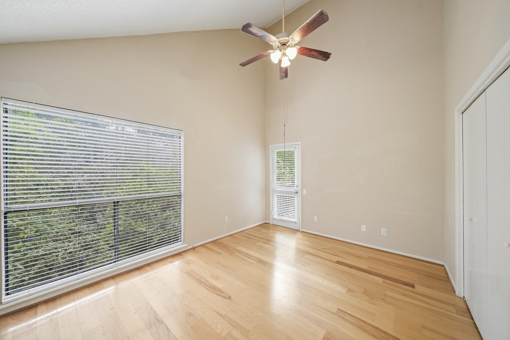 130 Sugarberry Circle - Photo 10