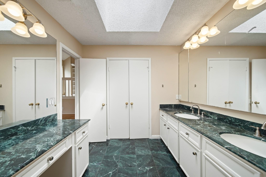 130 Sugarberry Circle - Photo 22