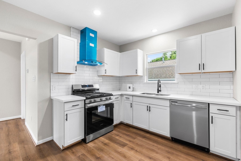 3106 Michigan Street - Photo 5