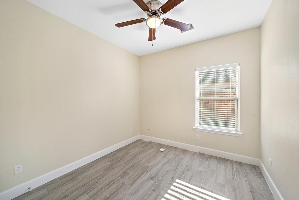 5618 Ridgeway Drive - Photo 19