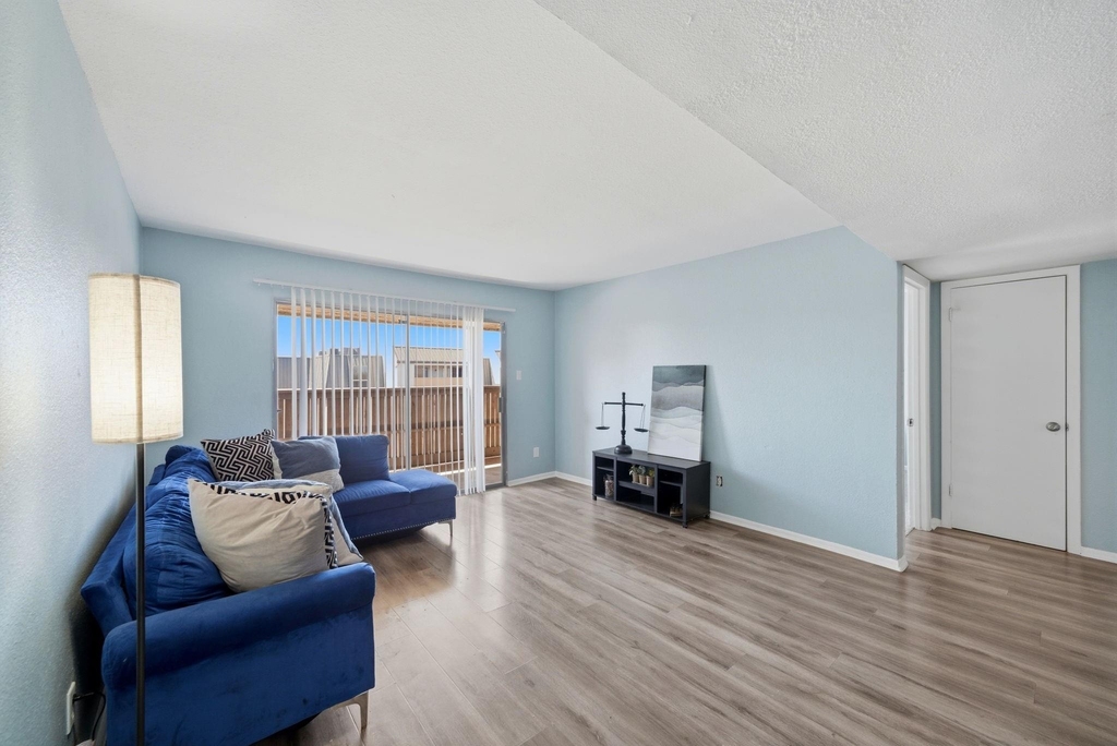 8523 Hearth Drive - Photo 4