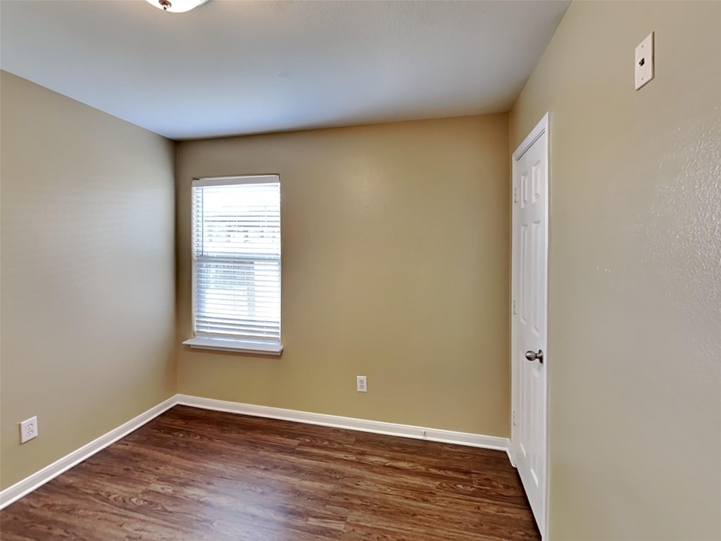 3926 Cloudbluff Lane - Photo 9