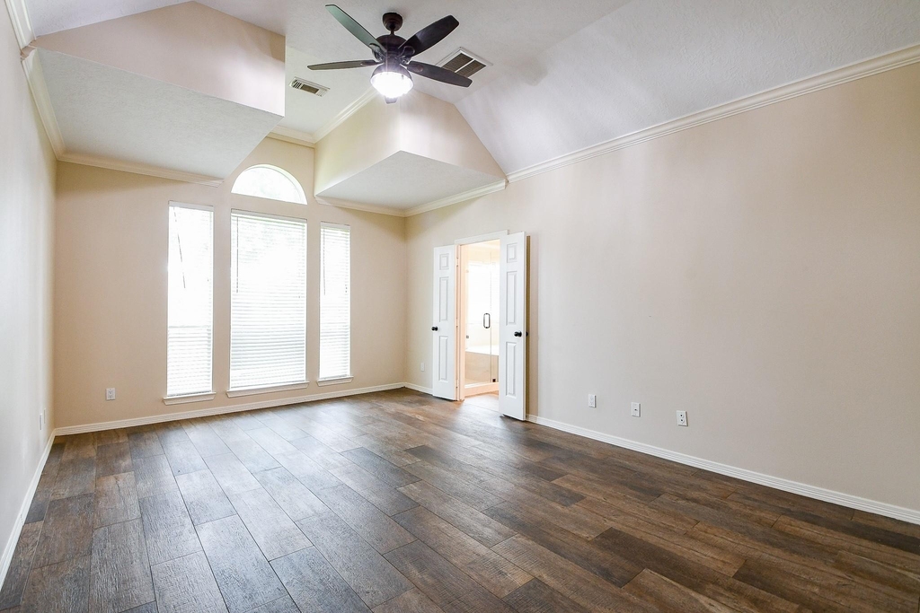 241 Blue Hill Drive - Photo 16
