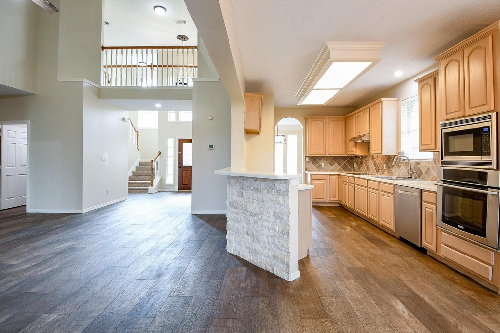 241 Blue Hill Drive - Photo 11