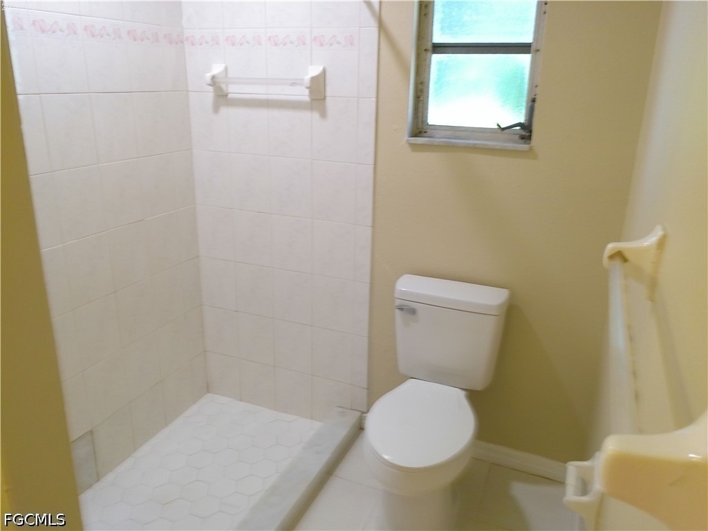 1441 Se 11th Street - Photo 8