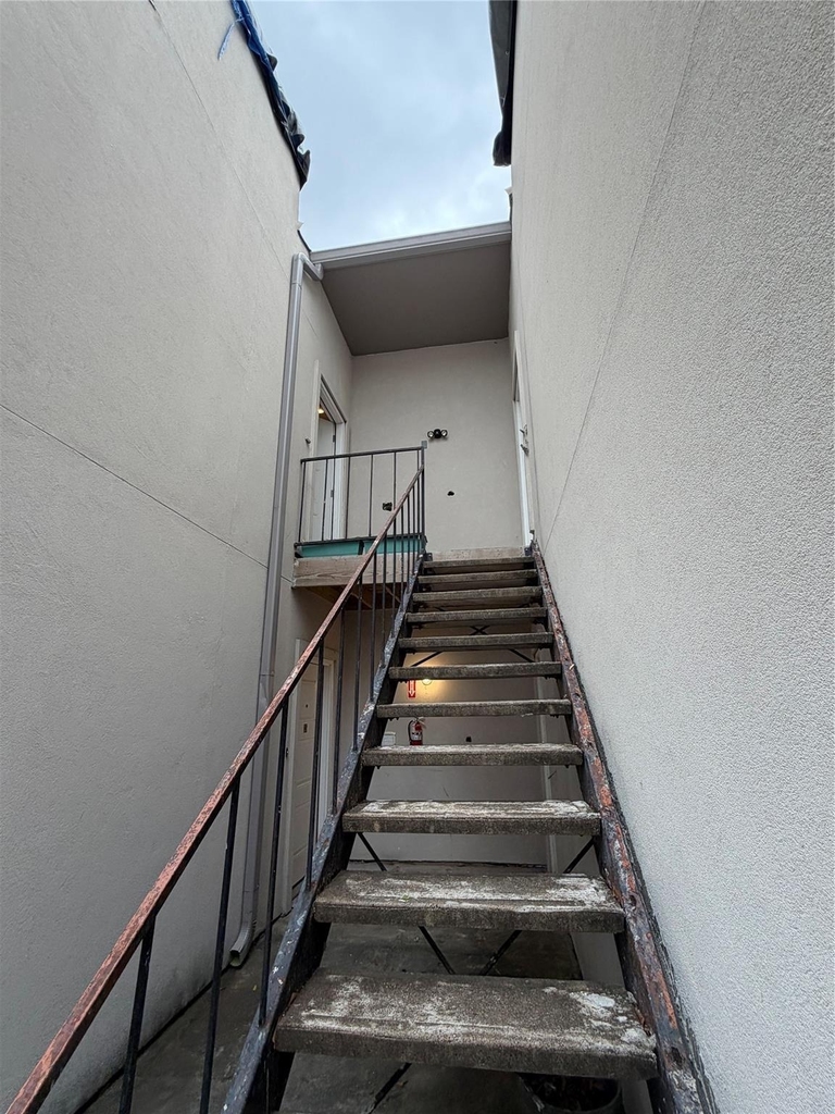 2425 Augusta Drive - Photo 1
