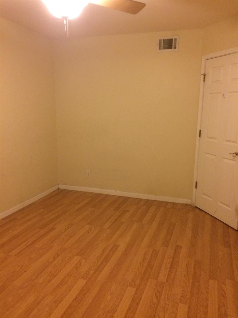 4306 Avenue A - Photo 3