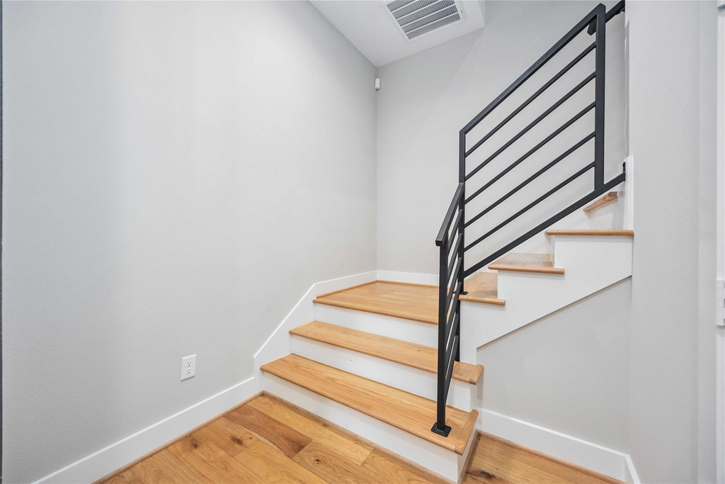 5821 Kansas Street - Photo 13