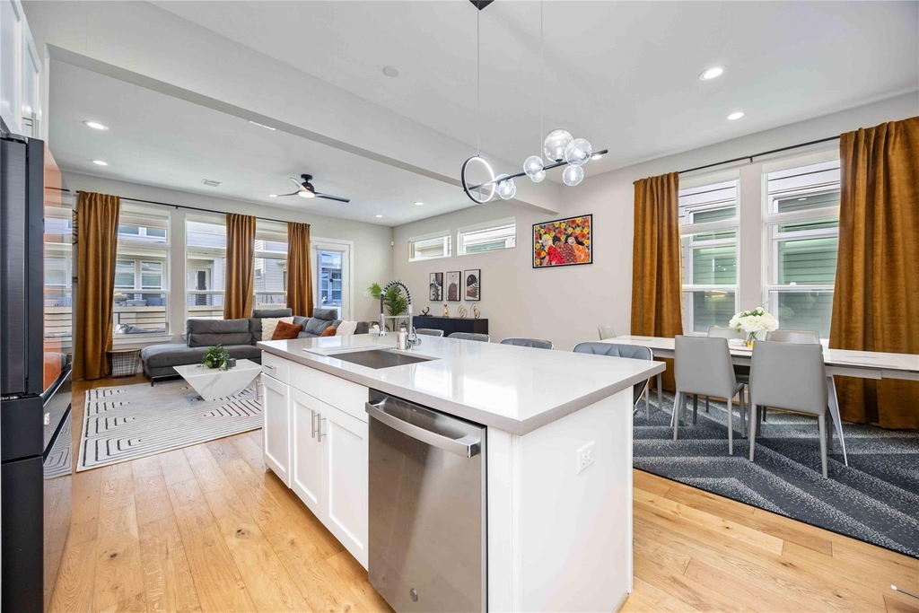5821 Kansas Street - Photo 8